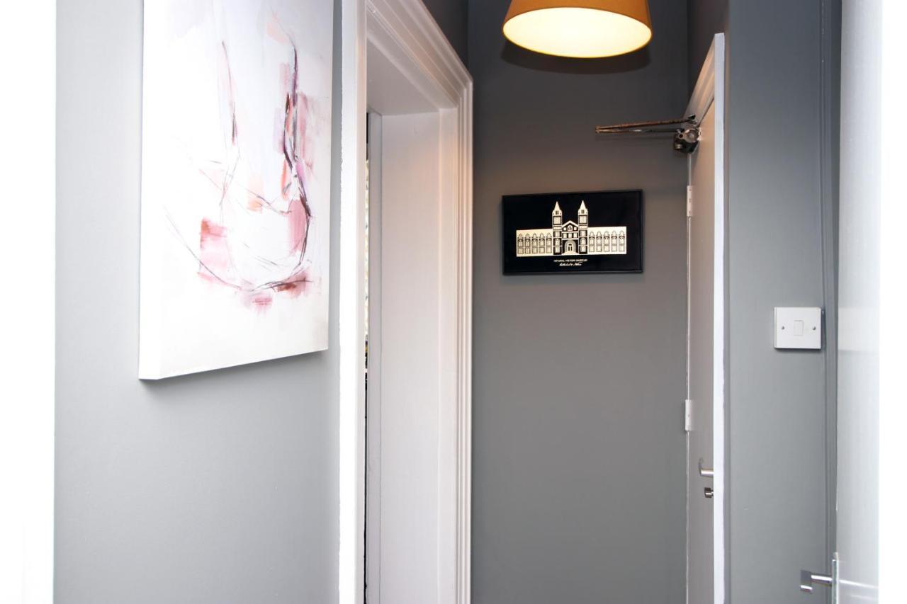 Apartment Sleek And Stylish 2 Bed In Clifton - Garden Bristol