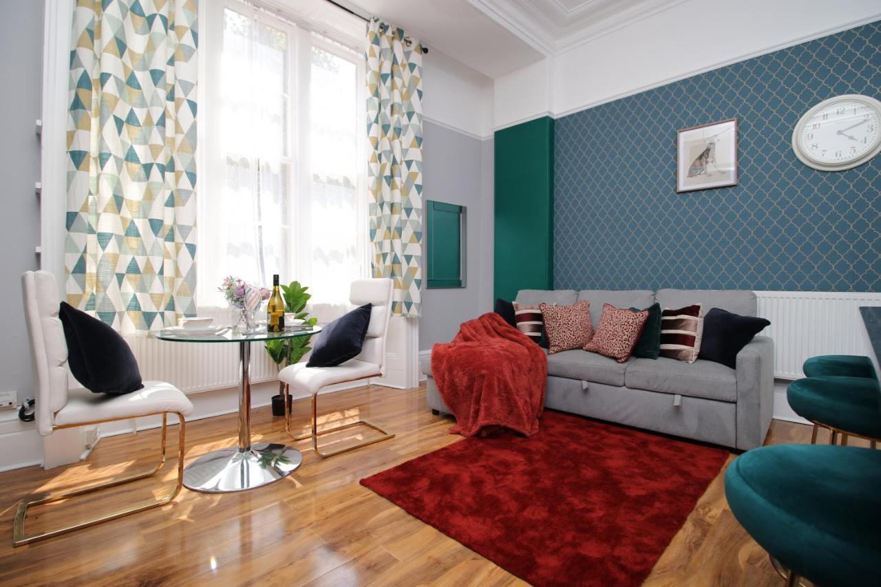 Sleek And Stylish 2 Bed In Clifton - Garden Bristol