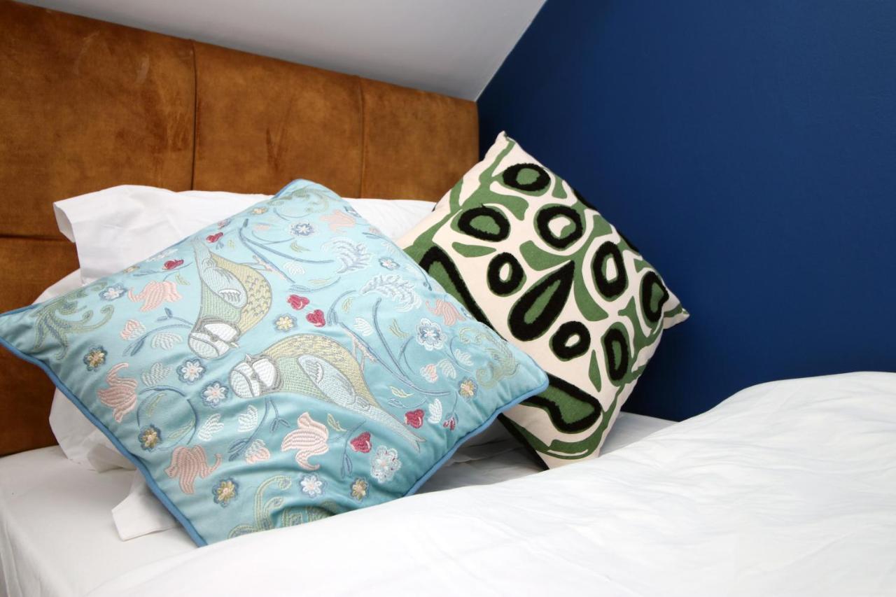 Sleek And Stylish 2 Bed In Clifton - Garden