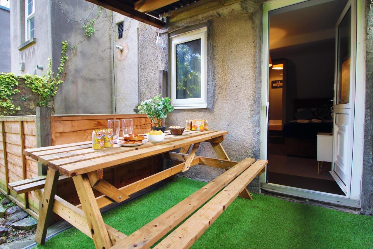 Sleek And Stylish 2 Bed In Clifton - Garden