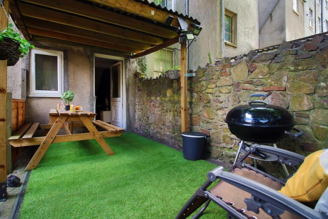 Apartment Sleek And Stylish 2 Bed In Clifton - Garden *